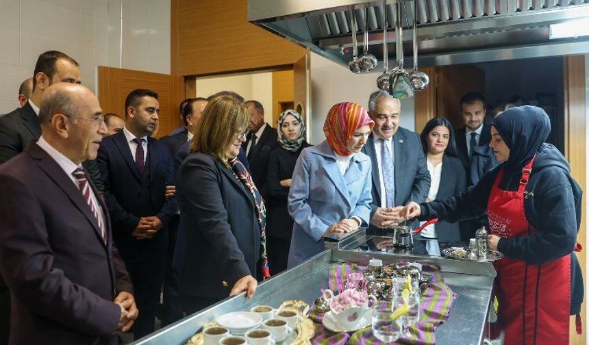 Gaziantep Aile Akademisi'ne Bakan Göktaş'tan inceleme